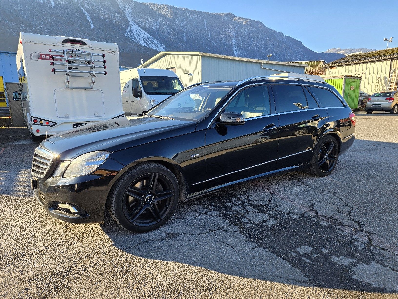 Mercedes-Benz Automobili: Mercedes-benz E350 CDI – Usato da Montreux venduto da PremerlServices