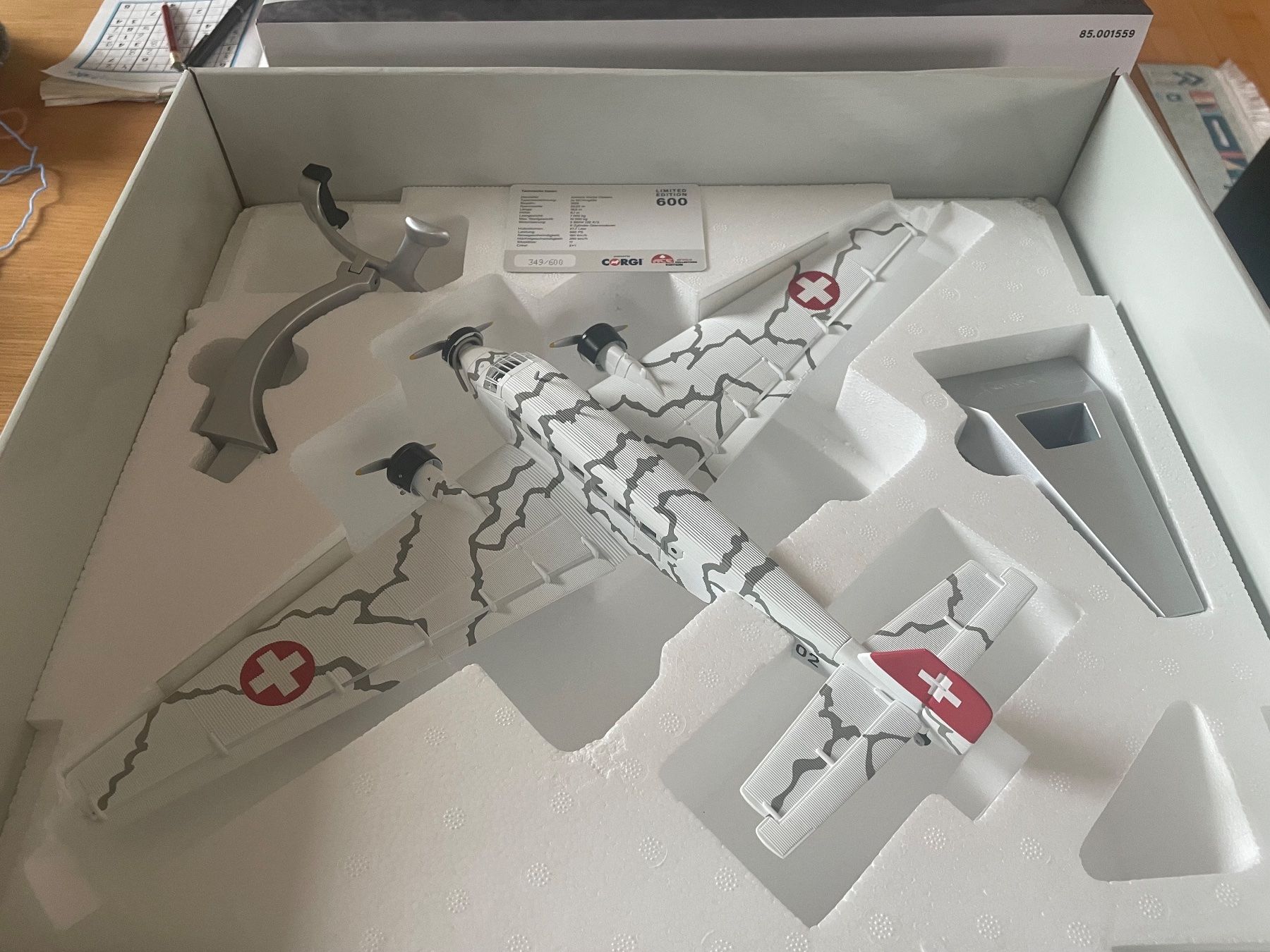 Swissair Kit di modellismo & Modellini statici: Ju-52 Schweizer Luftwaffe A-702  mit Tarnbemalung, 1/72 – Nuovo e nell'imballaggio originale da Hochfelden venduto da aviatikboerse_top 2
