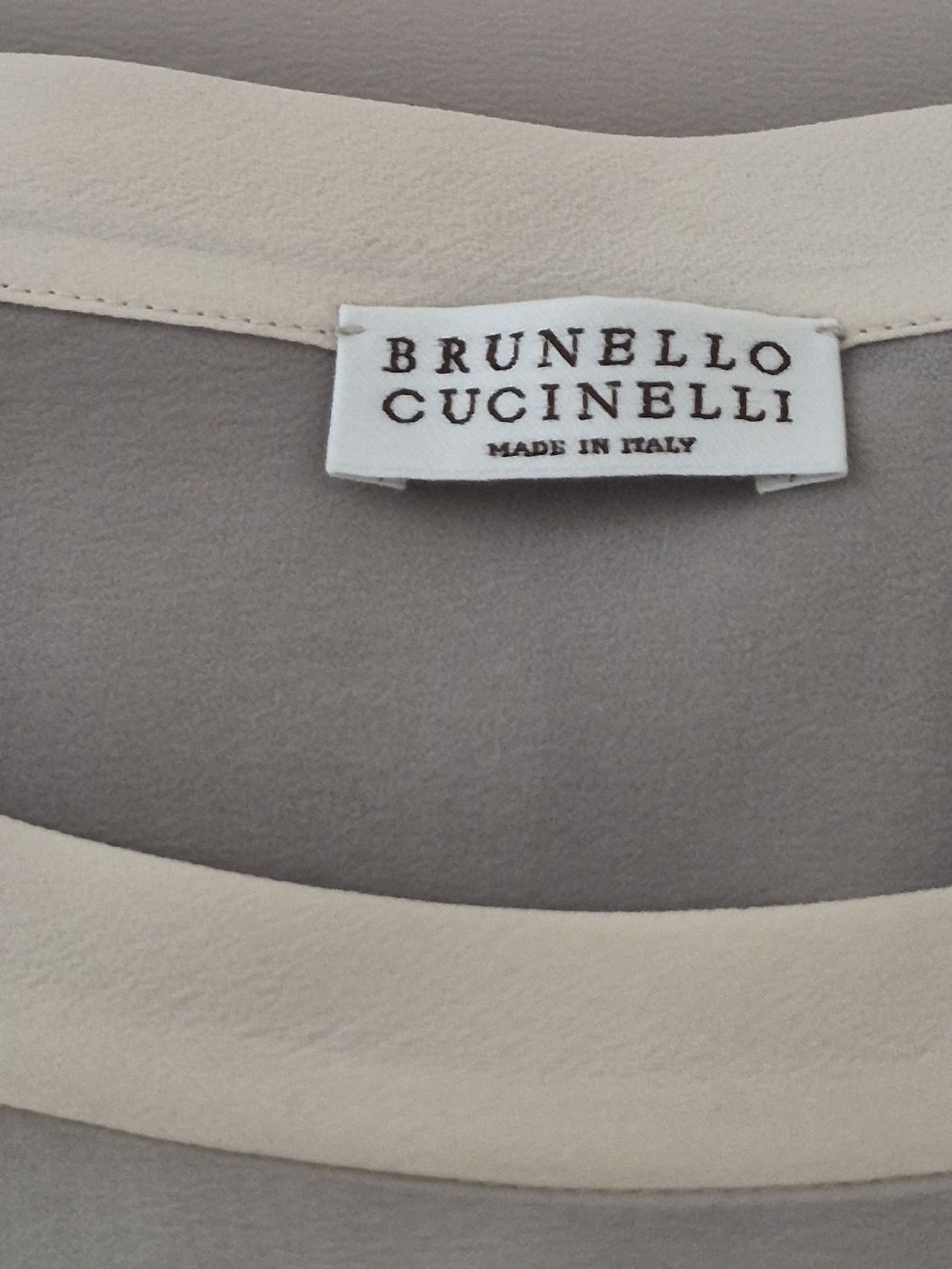 Blusen: Blouse BRUNELLO CUCUNELLI – Gebraucht aus Bern von dasgesuchtobjekt