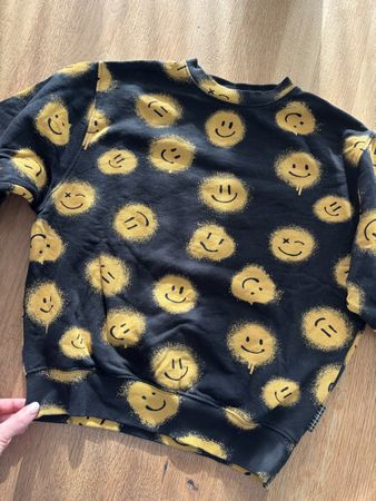 Molo Sweater, Grösse 140, neuwertig, cooler Print!