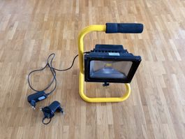 LED Baustrahler ChiliTec spritzwassergeschützt mit Akku
