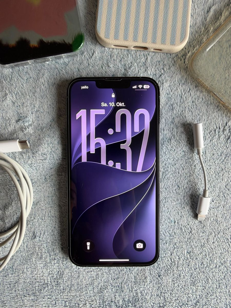 Apple Handys / Smartphones: Apple iPhone 13 Pro blau mit Zubehör – Gebraucht aus Zollikofen von AdrianaKreuz98 1