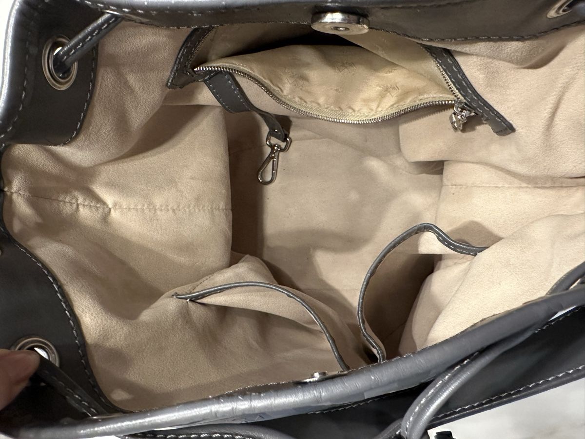 Maison Mollerus Taschen für Damen: Maison Mollerus Beuteltasche „Niesen“ – Gebraucht aus Bülach von leide_29 7