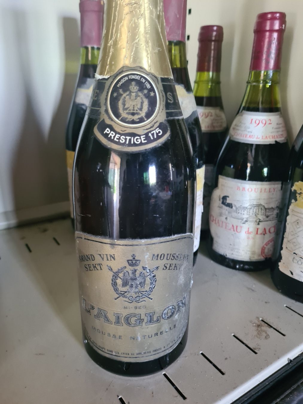 Vino: alte Weine und Sekt – Usato da Düdingen venduto da Boongo 2