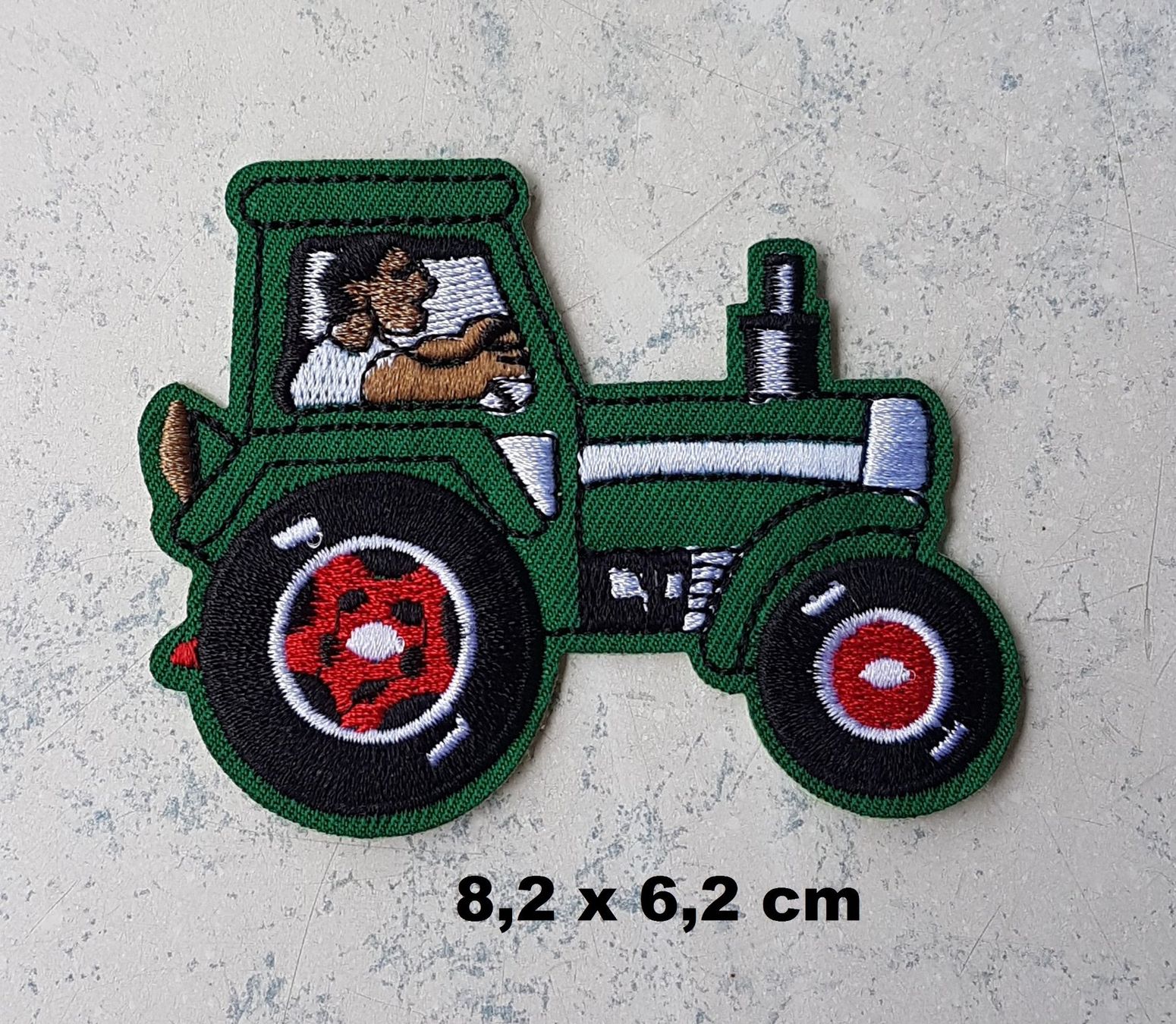 Toppe: BAUER mit TRAKTOR - Aufnäher - Aufbügler - 8.2x6.2cm – Nuovo e nell'imballaggio originale da Grenchen venduto da Yamahwildstar16