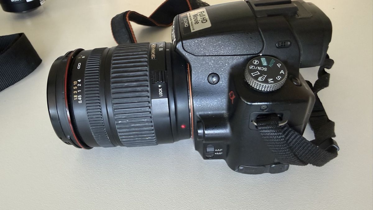 Sony Fotocamera: Sony Alpha A35 Kamera-Set mit 2 Objektiven – Usato da Baden venduto da vog_562d 5