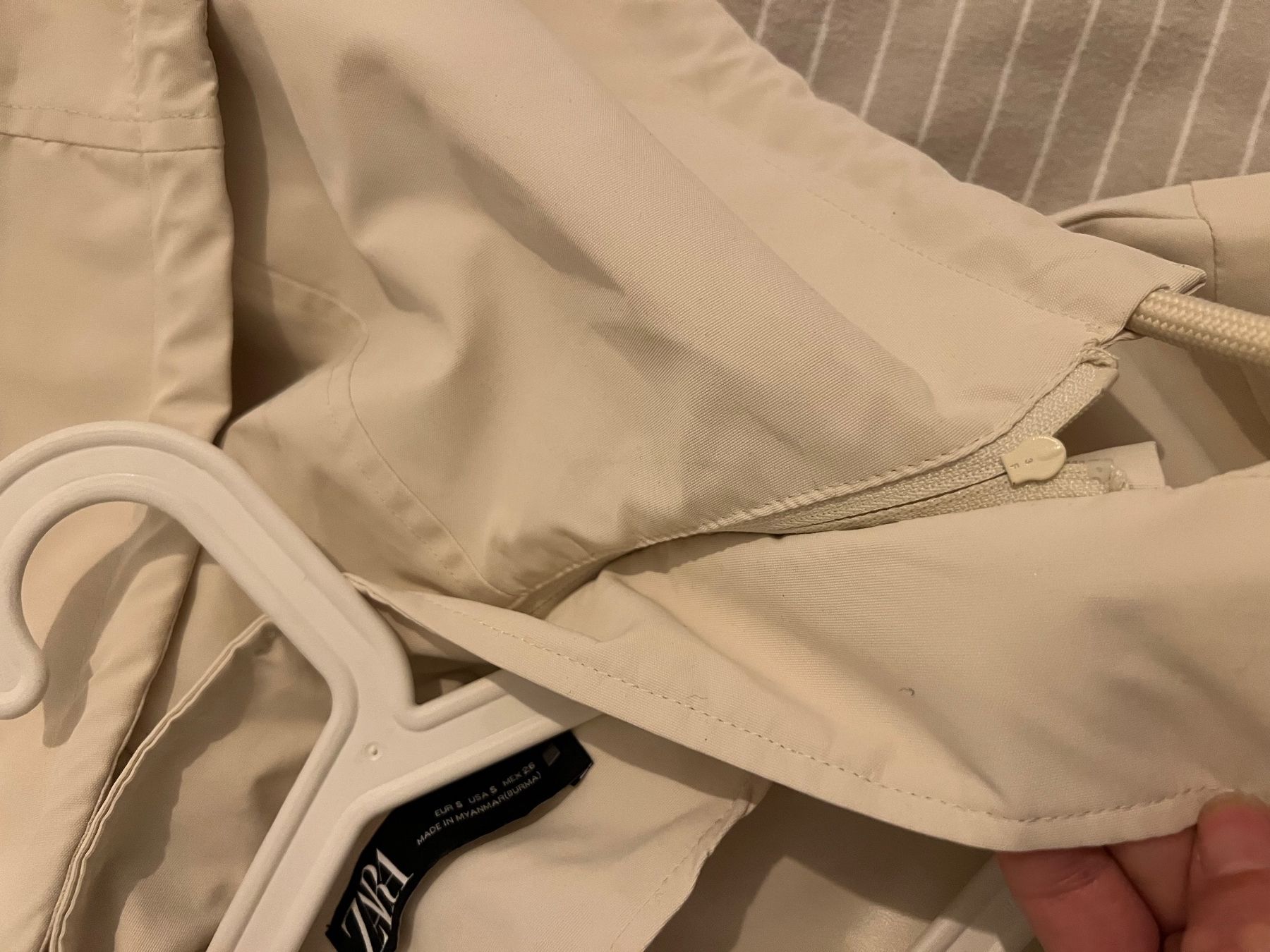 Zara Giacche: Wasserabweisende Jacke – Usato da Thalwil venduto da and_nb7r 1