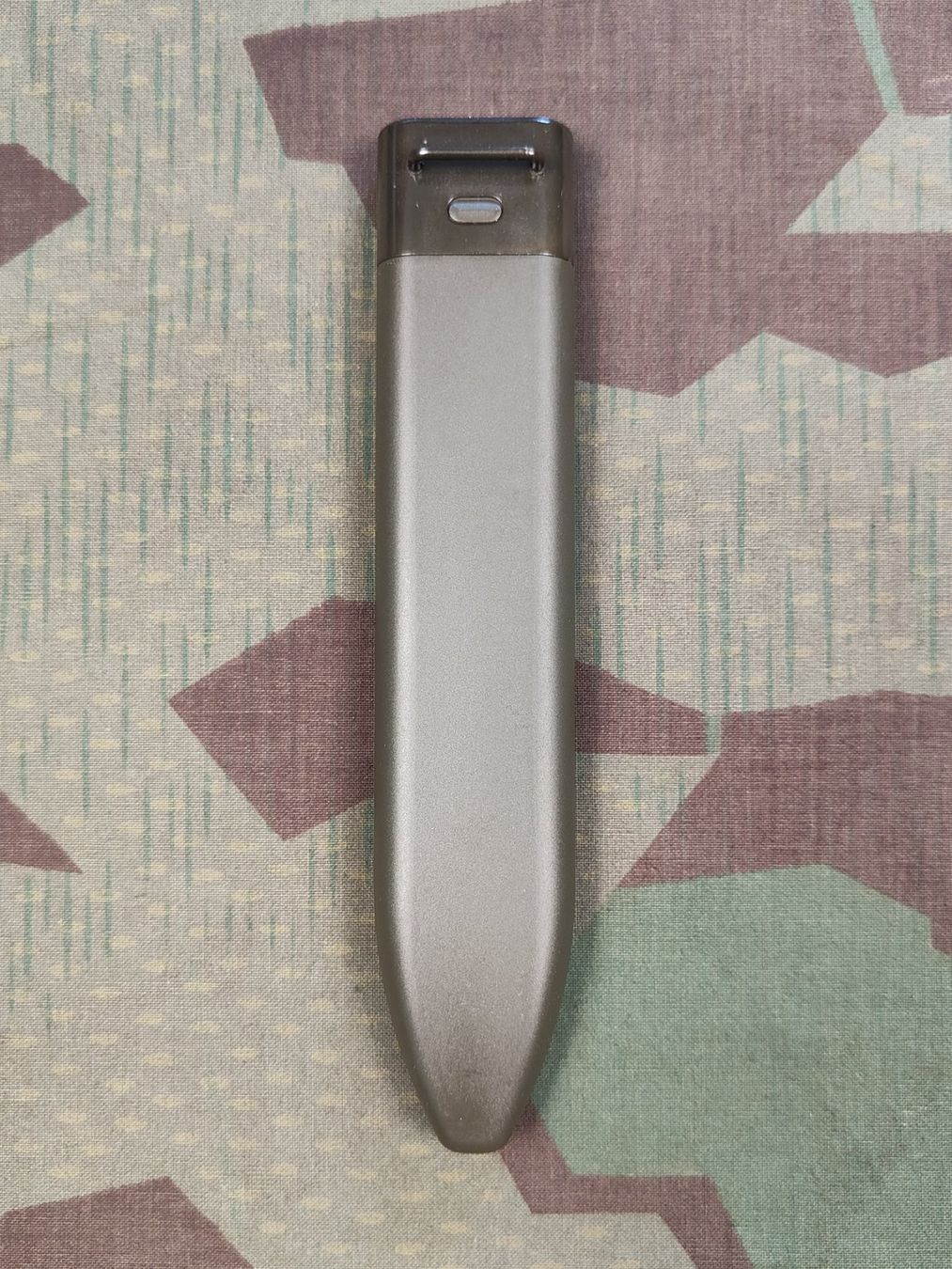 Schweizer Armee Stichwaffen: Scheide zu Bajonett Ord. 1990 – Neu (gemäss Beschreibung) aus Bauma von SwissMilitaria