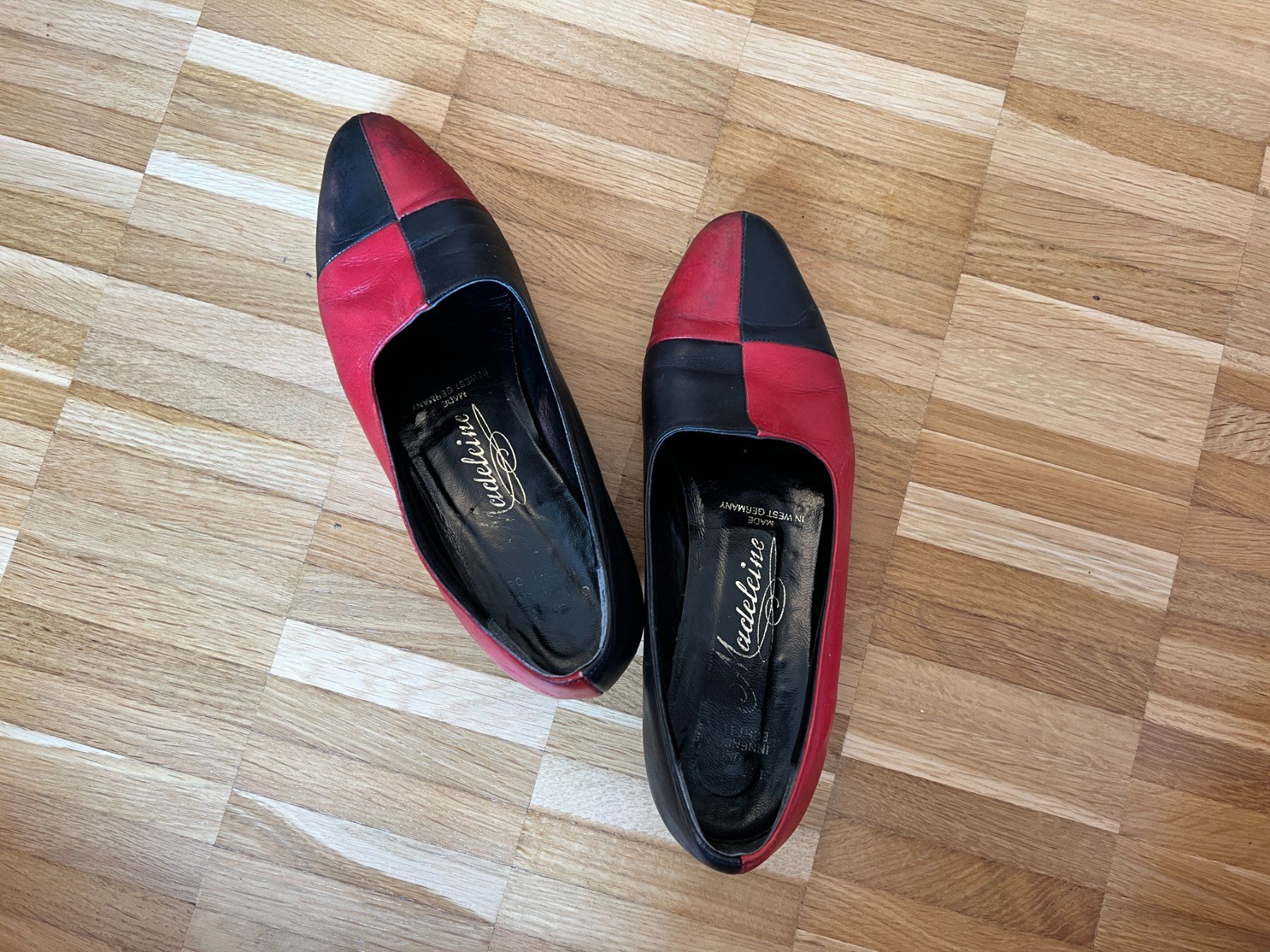 Madeleine Damenschuhe: Vintage Loafers rot/schwarz – Gebraucht aus Zürich von doraimon 2