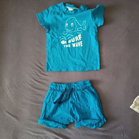 Shorts und T-Shirt 80