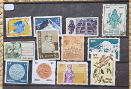 NEPAL lot timbres