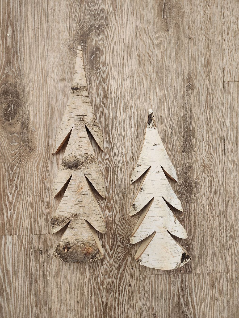 Alle Dekorationen: Weihnachtsdeko Tannenbaum Birkenrinde 2er Set – Gebraucht aus Tuggen von Zweitechanceboutique 1