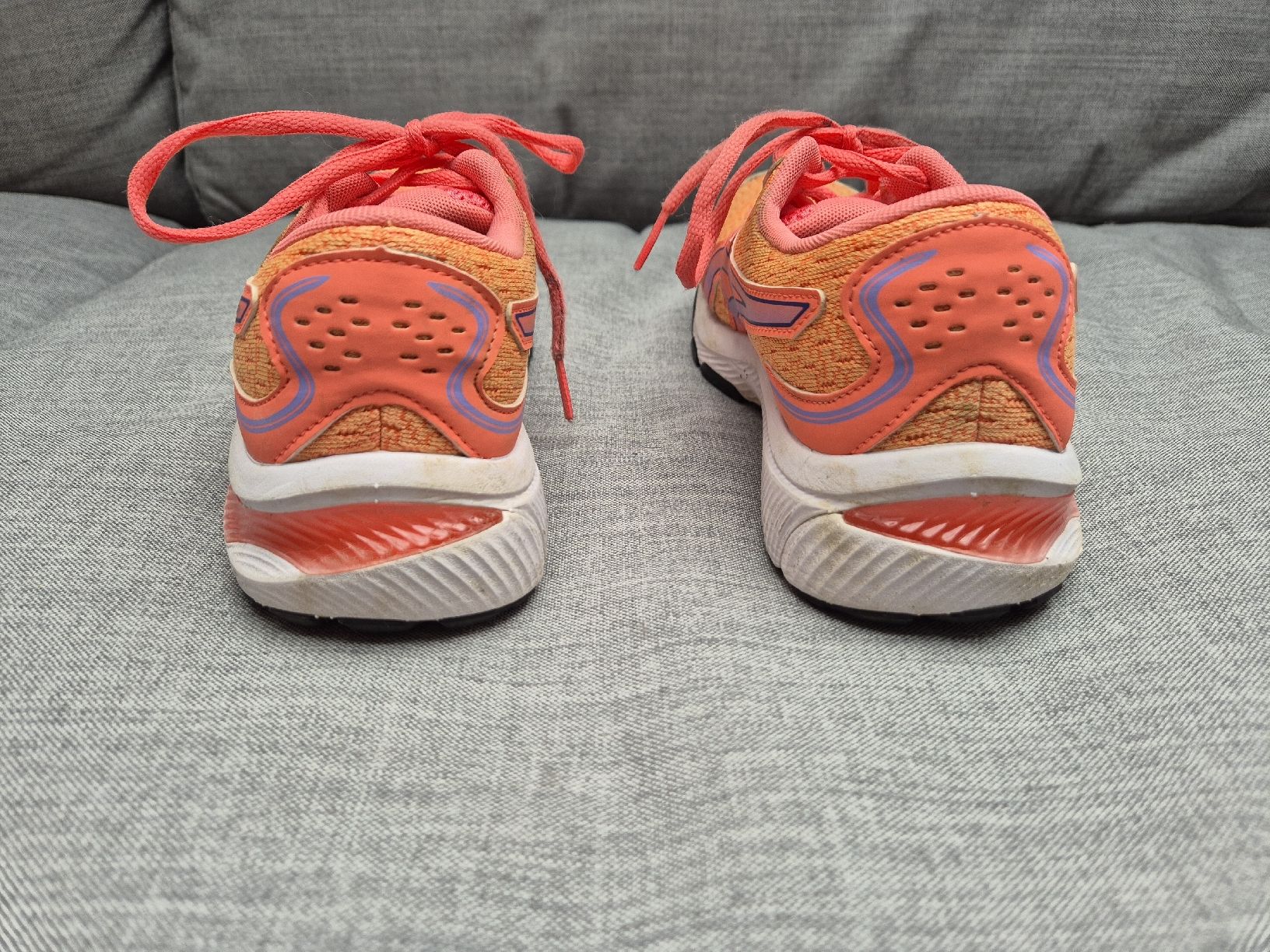 Asics Chaussures hommes: Kinder Laufschuh Asics – D'occasion à Baden par Family_in_Baden 4