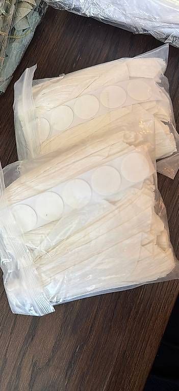 Papiere: Papierblumen 2 Packungen – Gebraucht aus Niederwangen BE von fur_p6fq 1