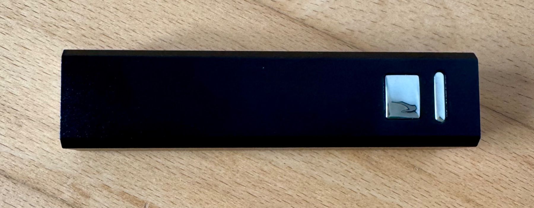 Batterie: Powerbank schwartz mit div. Prints – Usato da Pfäffikon SZ venduto da anshaV