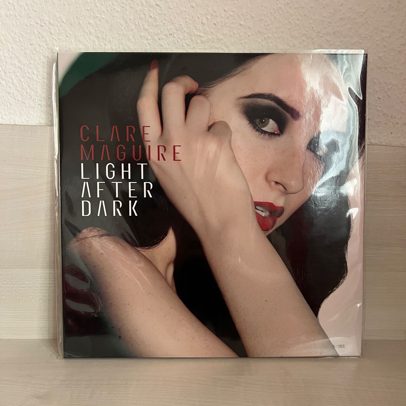 Dischi in vinile: Clare Maguire Light After Dark 2xLP – Usato da Fribourg venduto da ariesto