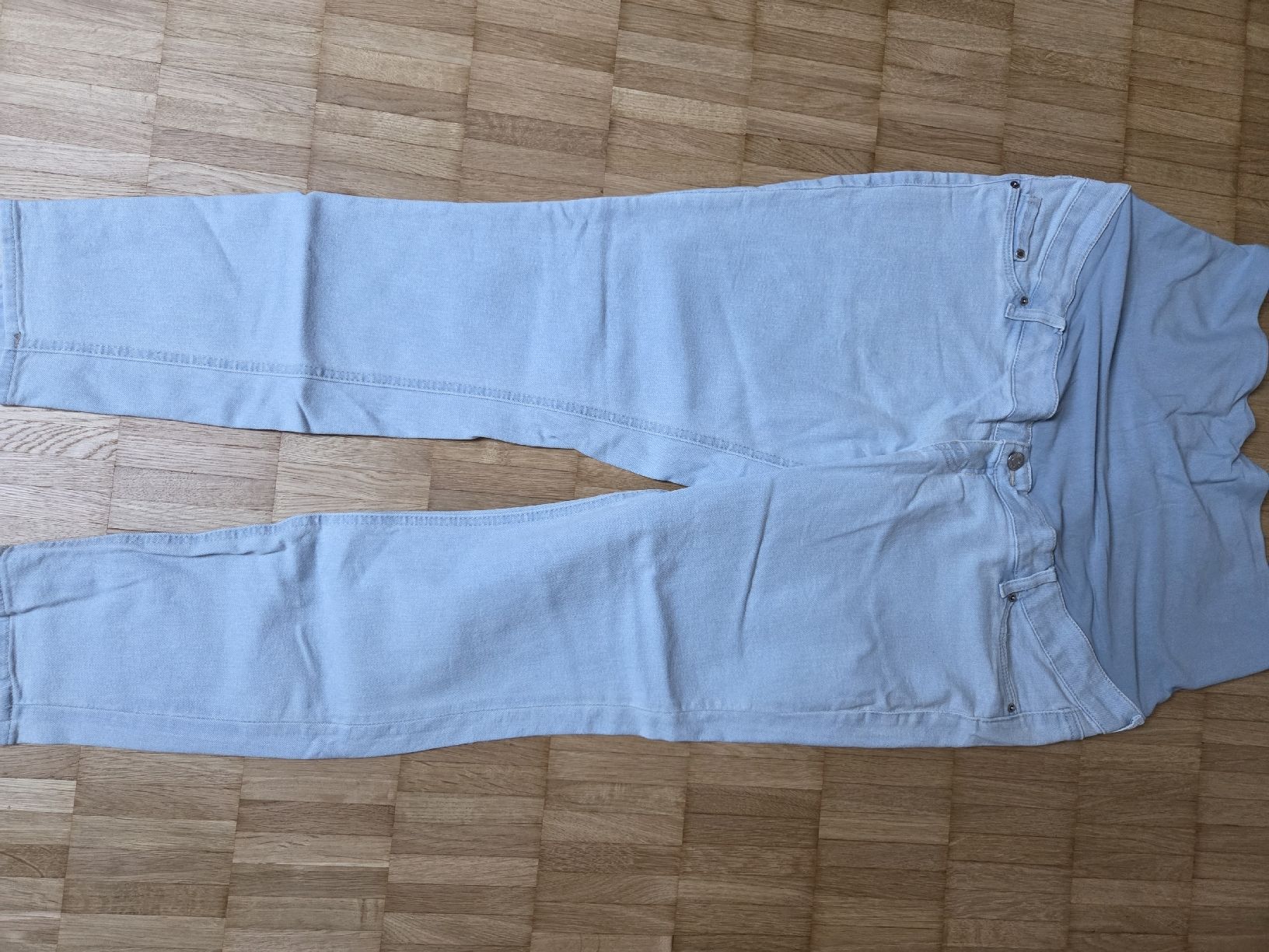 H&M Jeans: Schwangerschaftsjeans Gr. L – Usato da jona venduto da ricrac10