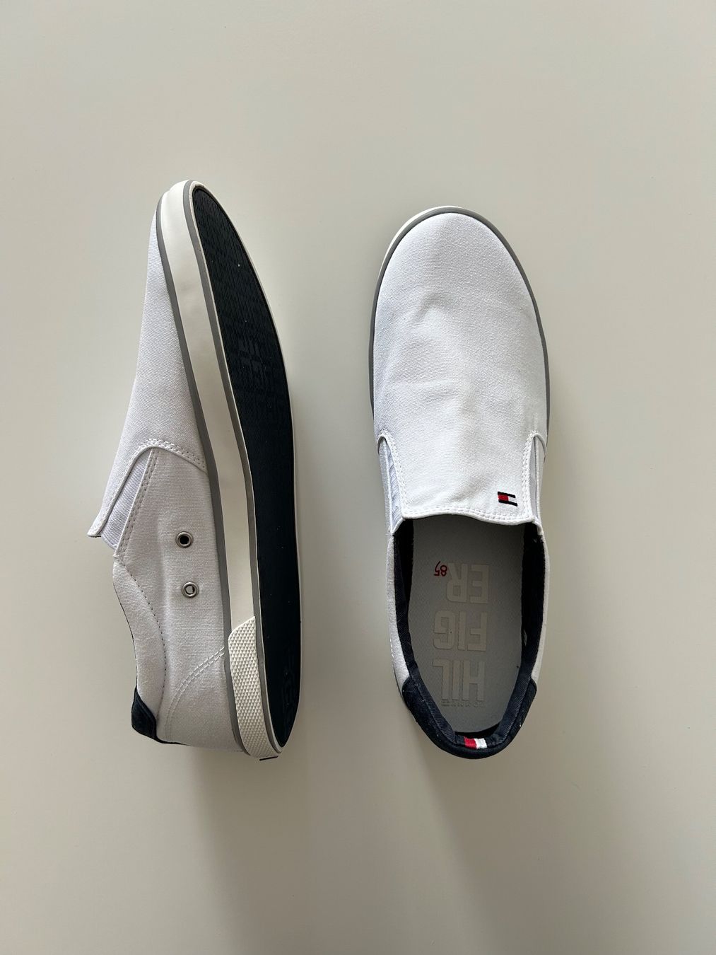 Tommy Hilfiger Scarpe da uomo: TOMMY HILFIGER slip-ons – Usato da Zürich venduto da _nathalie_ 1