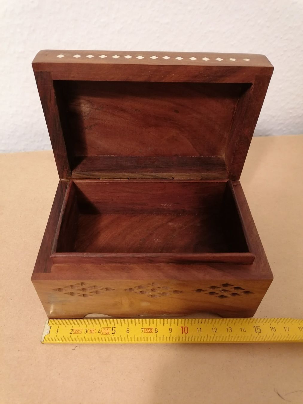 Portagioie: handgefertigte Schatulle / Dose / Box / Schmuckdose aus Holz – Nuovo (secondo la descrizione) da Winterthur venduto da c.rostef 2