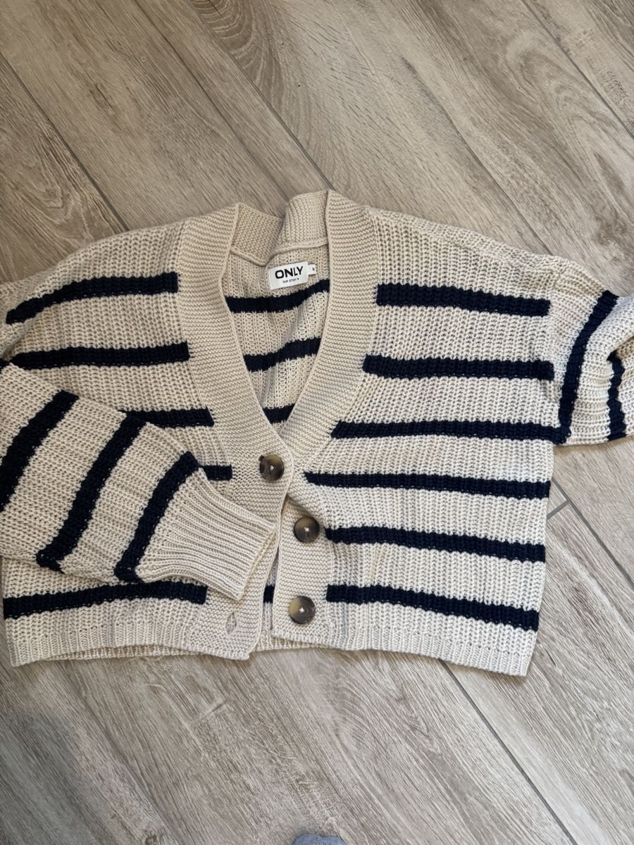 Only Pulls & Sweat-shirts: only strickjacke sommer s – Neuf (Voir description) à Seengen par Shiara
