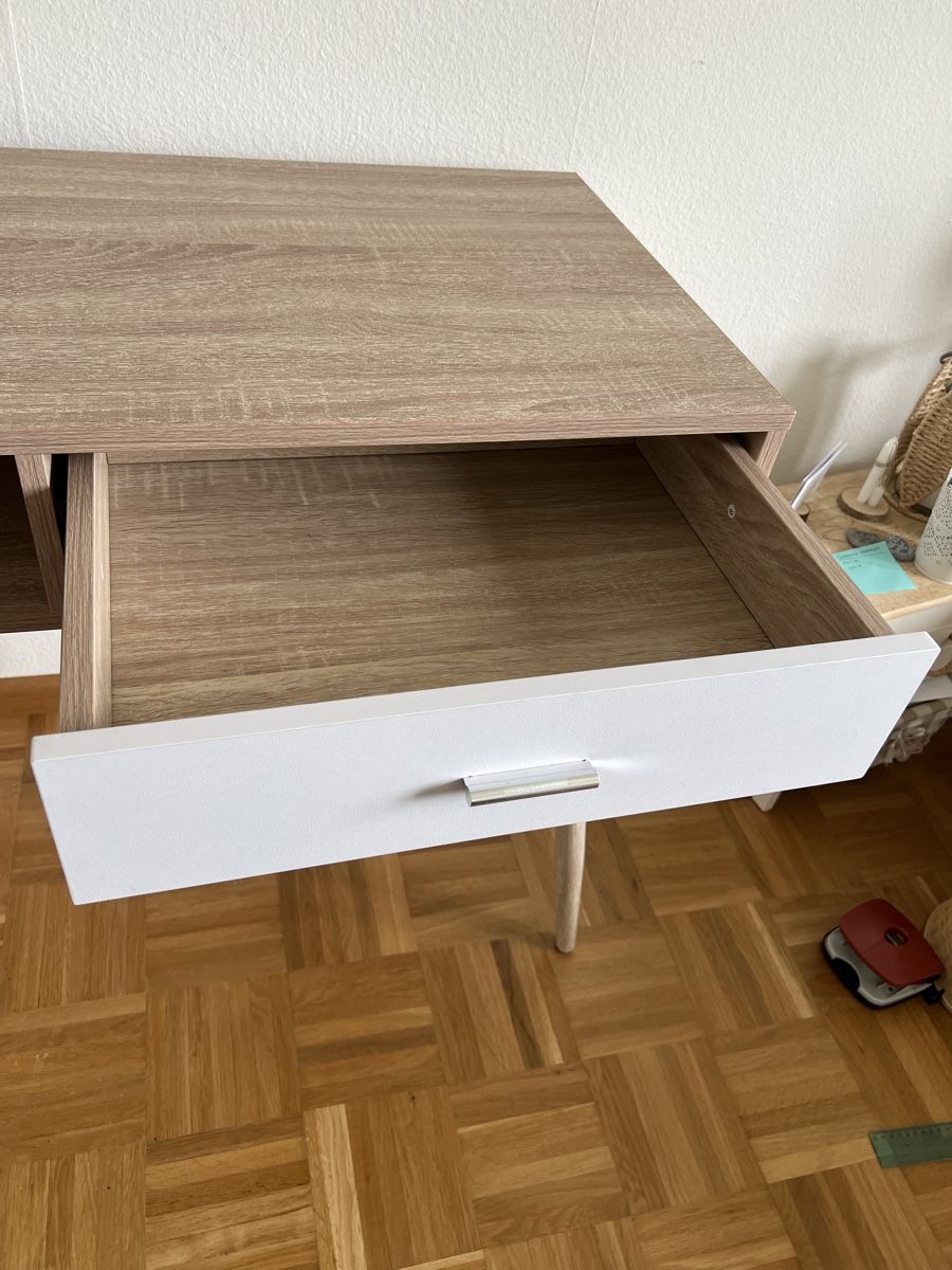 Scrivanie: Schreibtisch im skandinavischen Stil – Usato da Birsfelden venduto da eli_8v7m 3