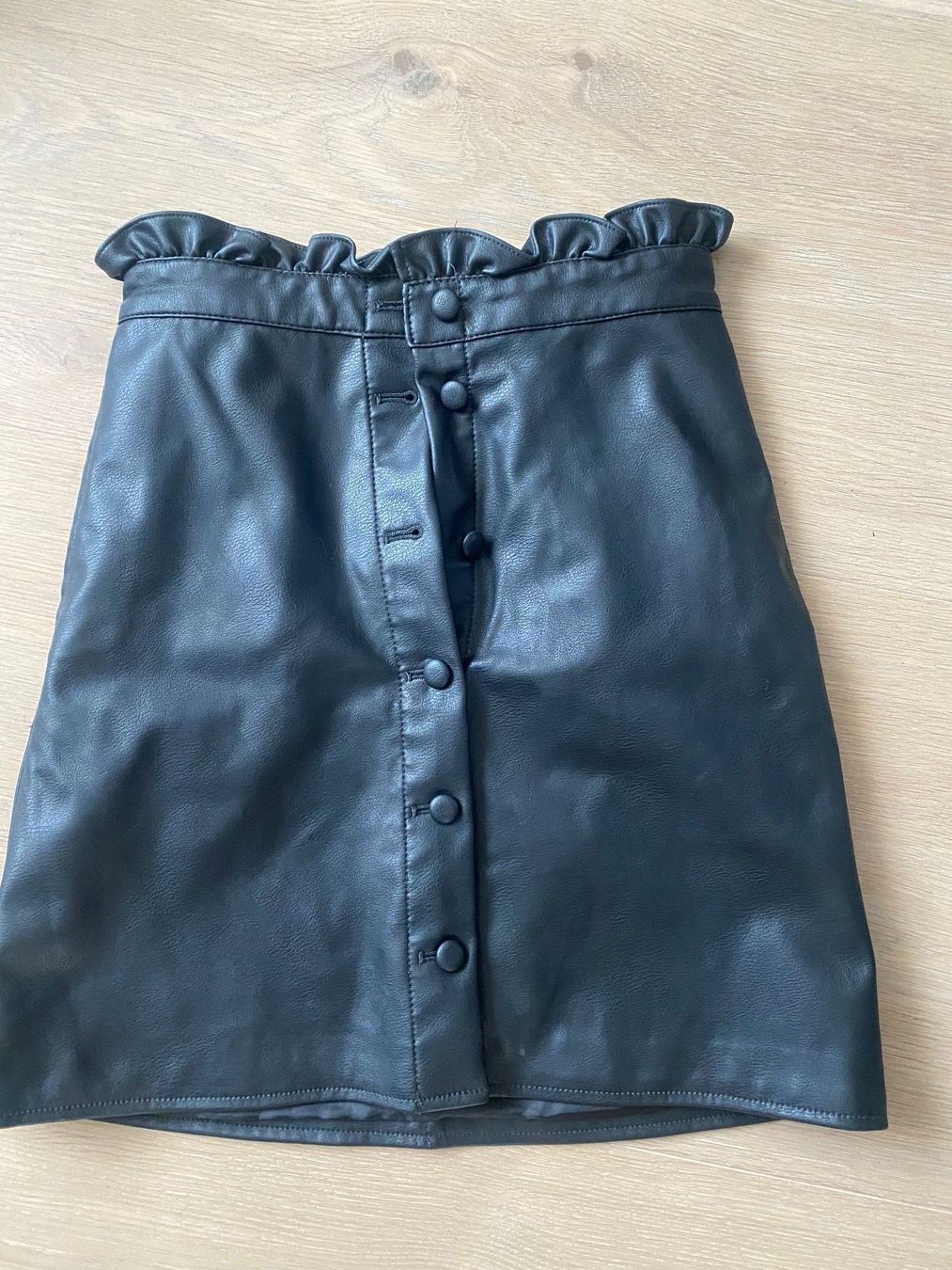 Röcke: wunderschöner kunst leder jupe xs – Neu (gemäss Beschreibung) aus Neuhausen am Rheinfall von stundgirl
