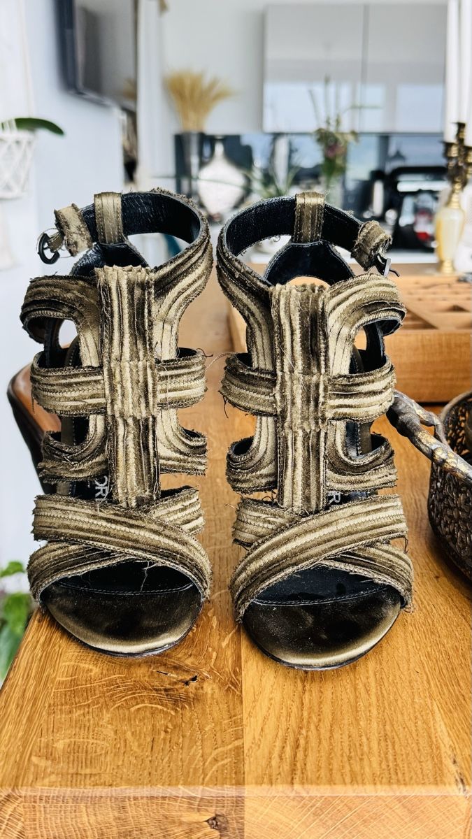 Tom Ford Damenschuhe: Tom Ford – Gebraucht aus Mörigen von TimelessFinds 1