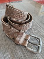 Leder Gürtel mit Nieten, Grösse 95