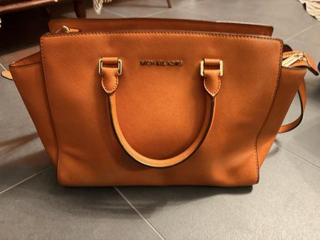 Sac Michael Kors orange - Élégant et spacieux !