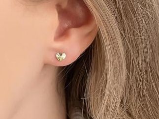 Orecchini pendenti & Orecchini a lobo: Dames Kleine Ohrringe - Gold Herzstecker – Nuovo e nell'imballaggio originale da Hemmental venduto da Goldwelt 1