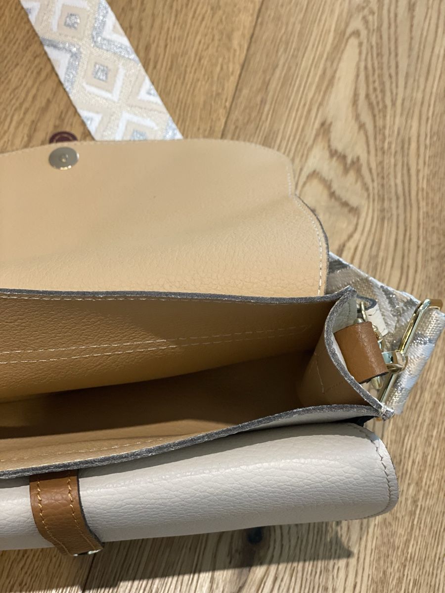 Taschen für Damen: Ledertasche NEU – Neu und originalverpackt aus Affoltern am Albis von Vsyra 2