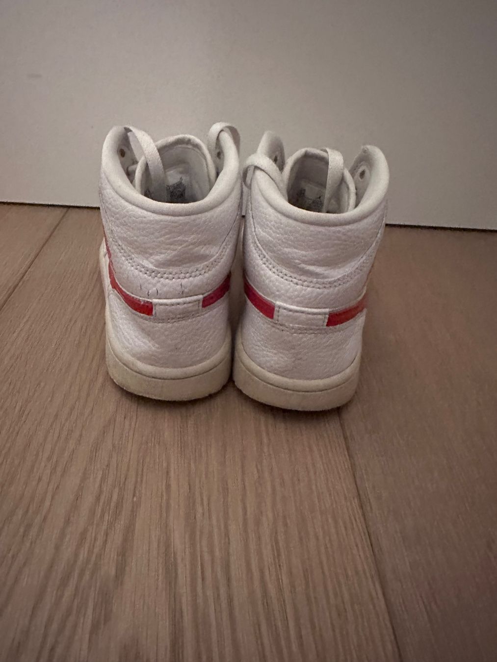 Jordan Scarpe da uomo: Nike Jordan 1 Mid – Usato da Schindellegi venduto da adb_5s8g 2