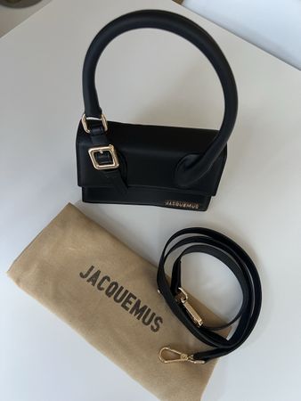Sac à main Jacquemus noir avec bandoulière état neuf