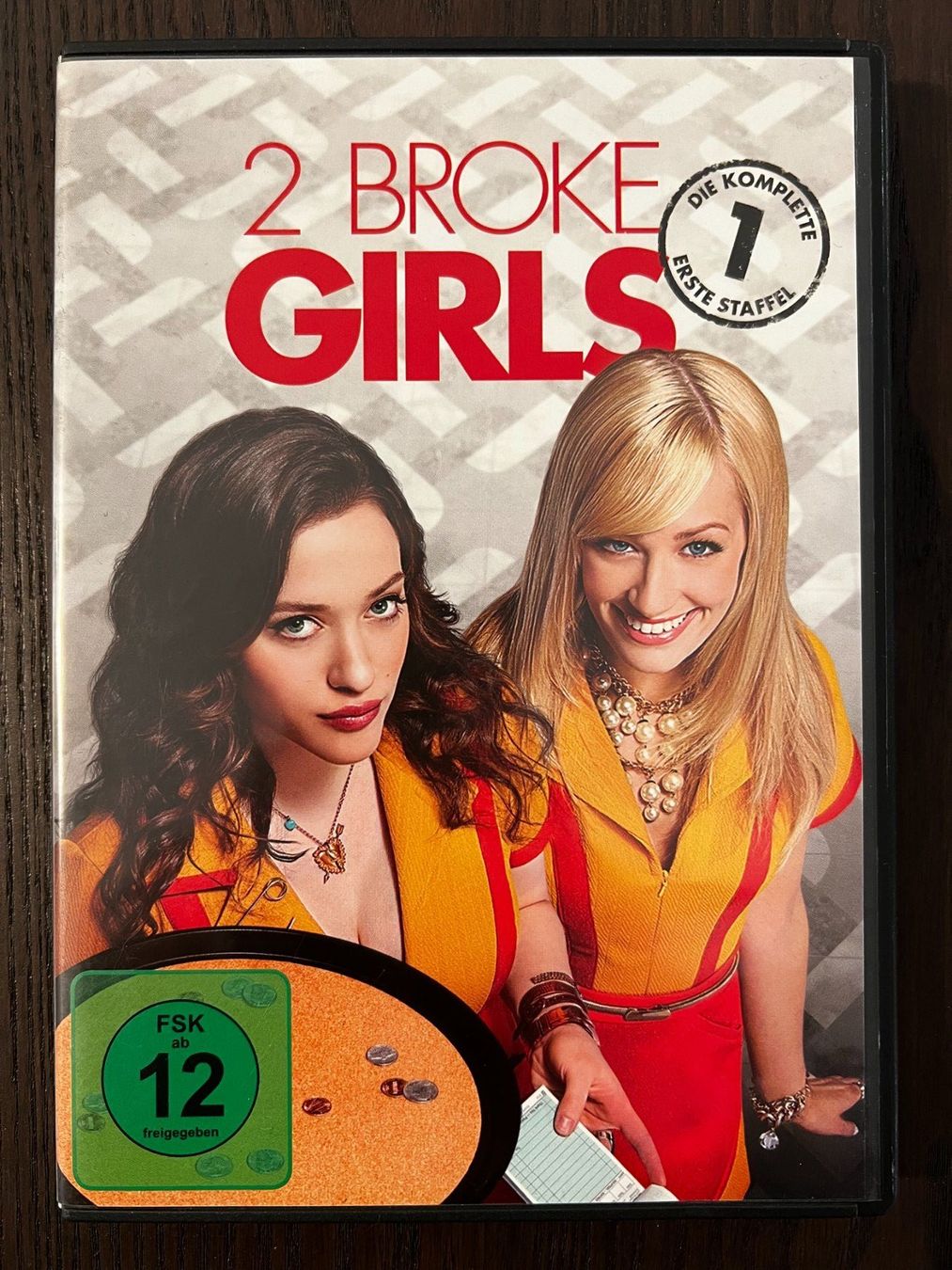 Alle DVDs: 2 Broke Girls Staffel 1 – Gebraucht aus Zürich von FilmFreunde