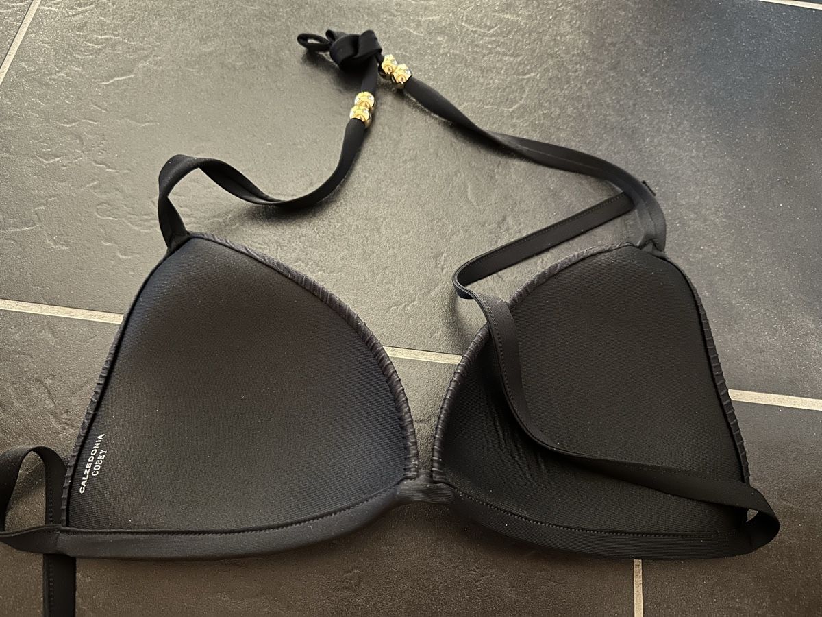 Calzedonia Costumi da bagno & Bikini: Schwarzer Calzedonia Bikini-Oberteil Grösse M – Nuovo (secondo la descrizione) da Niederhasli venduto da R__A 1