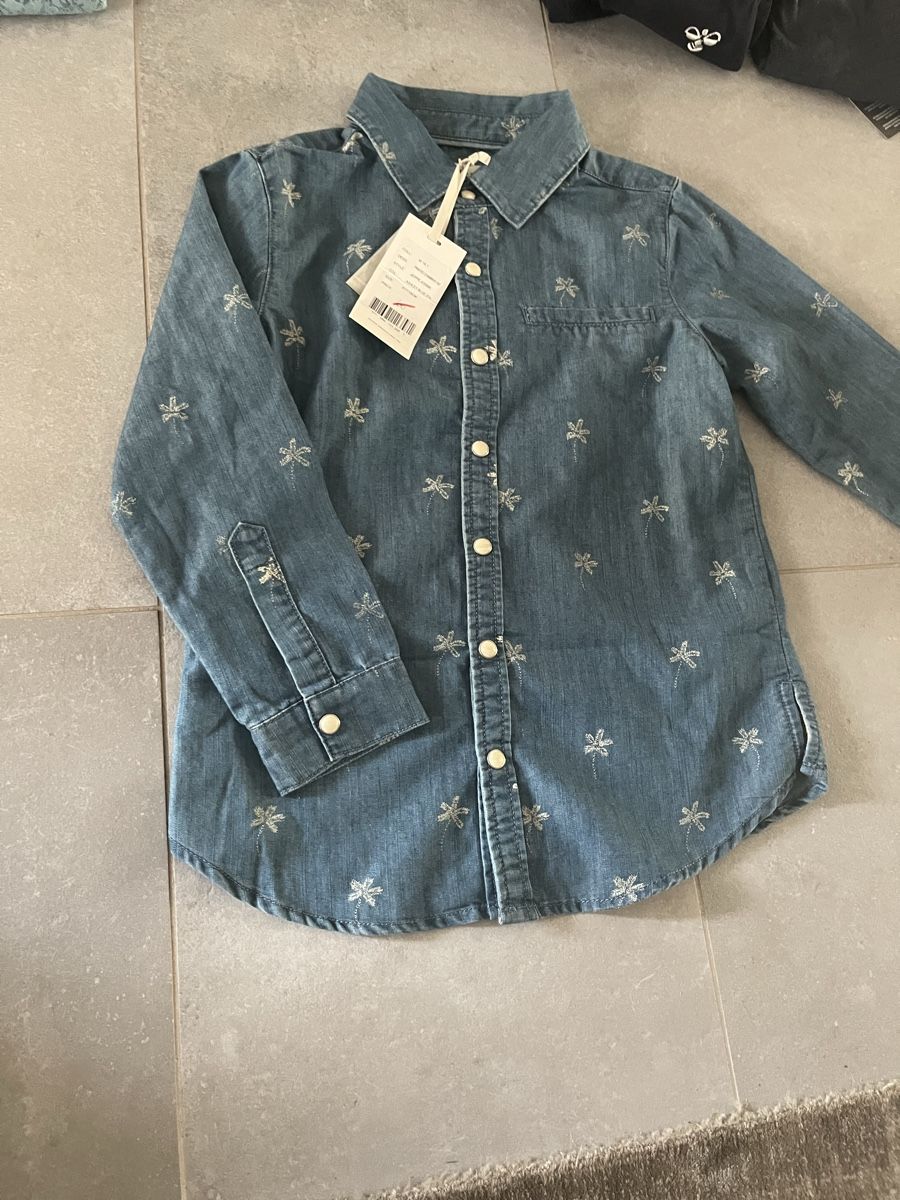 Camicie, T-shirt & Polo: Coole Jeanshemd mit Libellenmuster, Gr.116, neuwertig – Nuovo e nell'imballaggio originale da Lachen SZ venduto da edi_ty2n 1