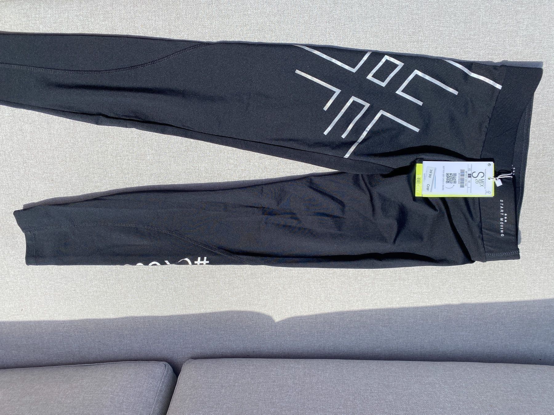 Bershka Leggings: Leggings schwarz – Nuovo (secondo la descrizione) da Schafisheim venduto da inf_5dtw