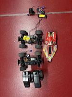 RC Modellauto Set 2 Fahrzeuge Fernsteuerungen Akkus gebrauch