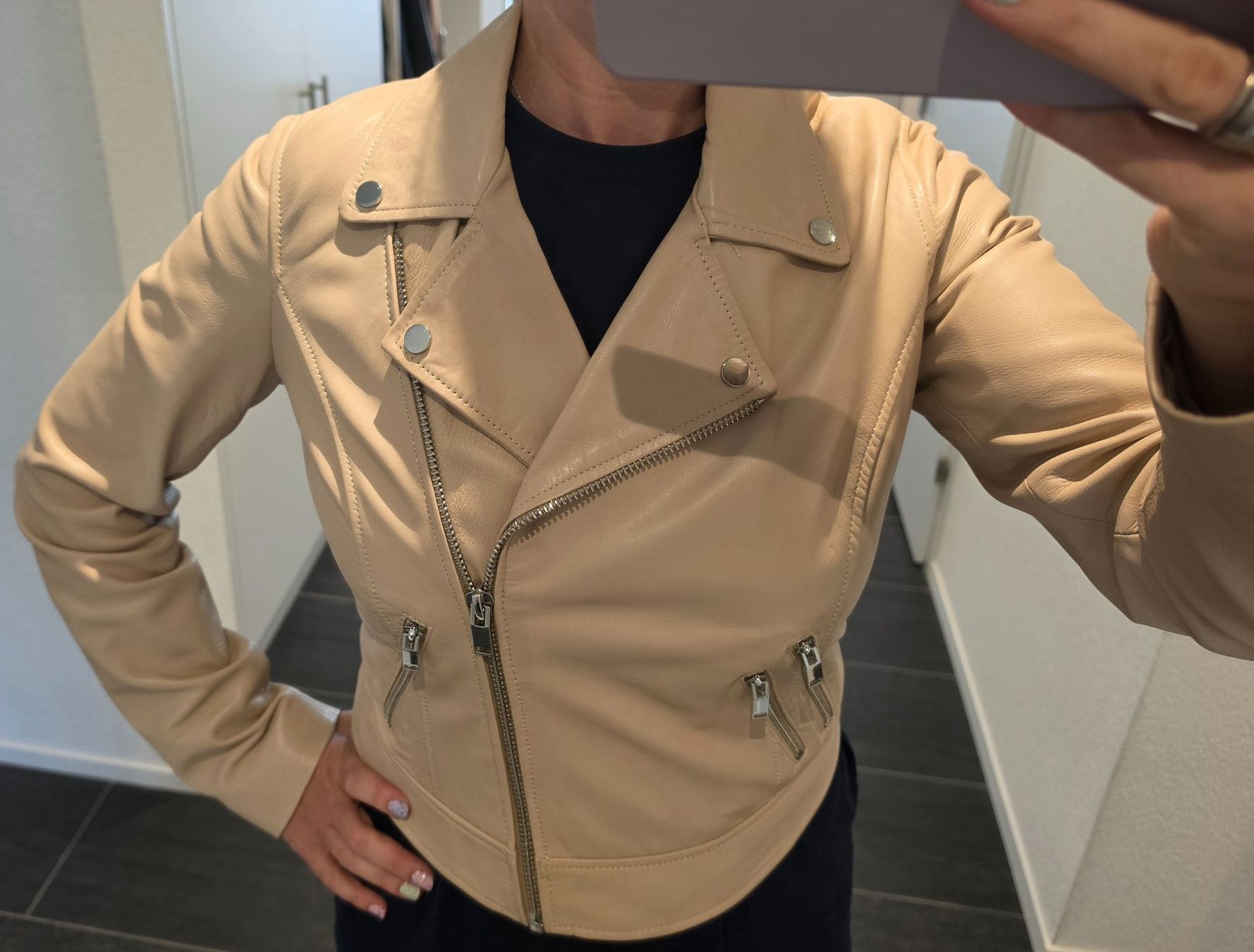 Jacken: Echte Lederjacke Beige – Gebraucht aus Münsingen von InnaN 1