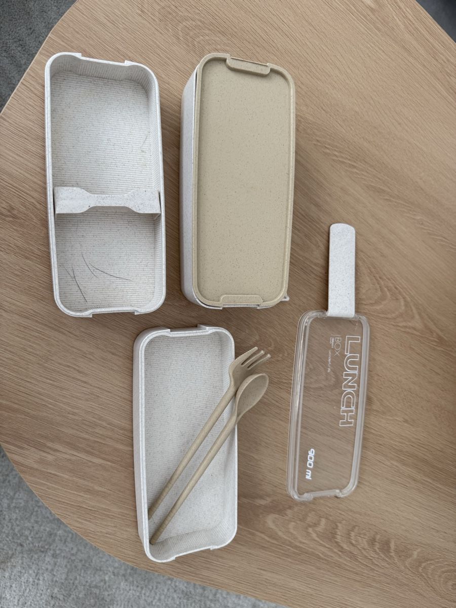 Recipients et similaires: Lunchbox 900 ml Beige mit Besteck – D'occasion à Gebenstorf par sdent 3