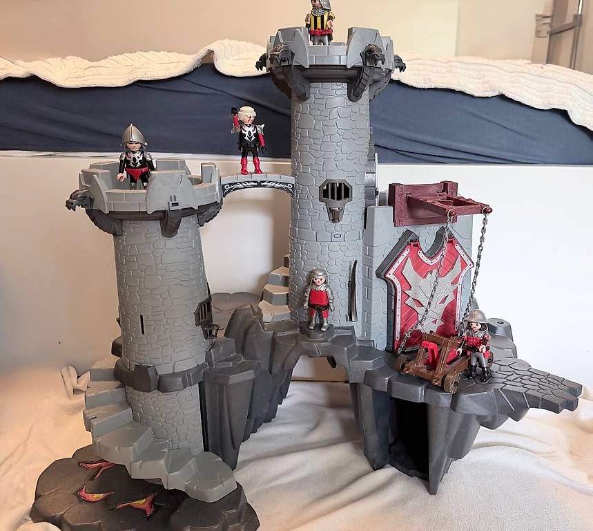 Jouets: Playmobil Ritterburg – D'occasion à Ebikon par immo-th