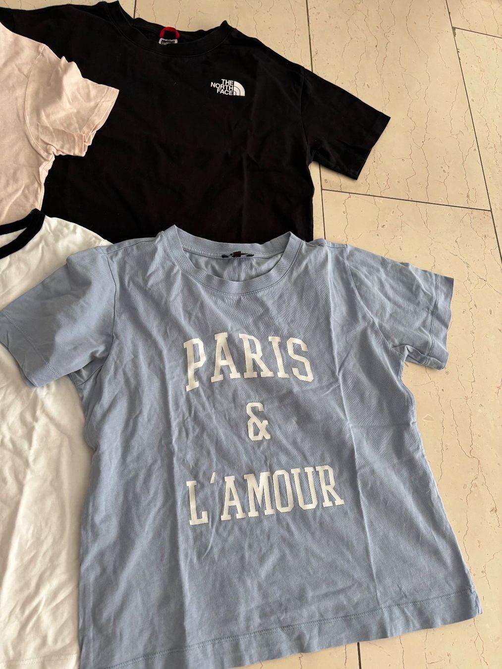 T-shirt: 5 T-Shirts, Grösse S – Usato da Bünzen venduto da noemi_3105 3
