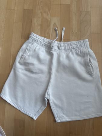 Weisse Shorts von H&M, Grösse M, ideal für den Sommer!