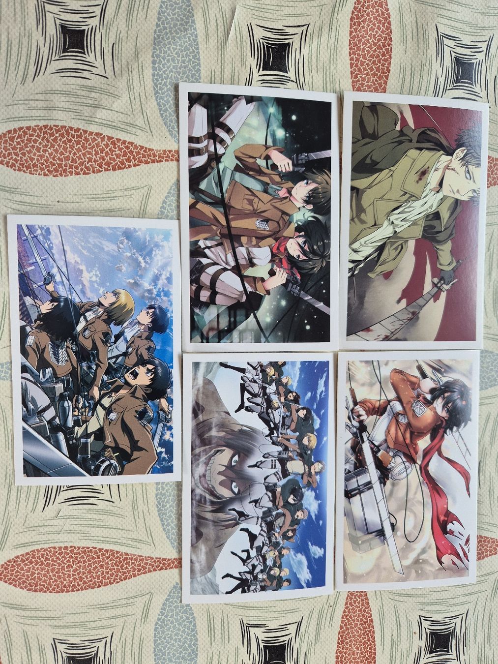 Cartoline: Attack on Titan Karten 5 St. neuwertig – Nuovo (secondo la descrizione) da Winkel venduto da comeyerli