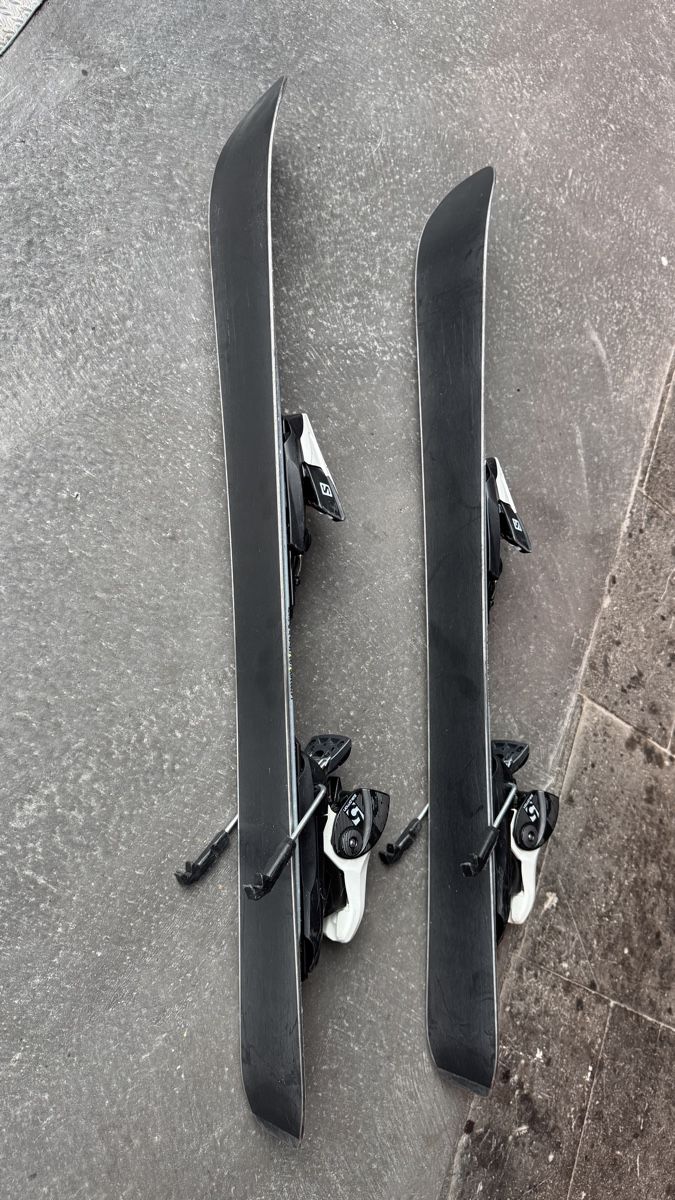 Salomon Skis: Kinderski Salomon 80 cm mit Bindung – Gebraucht aus Wettingen von rom_5f7w 1