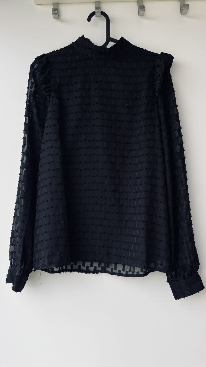 Blusen: Chemisier noir transparent à volants, chic – Neu (gemäss Beschreibung) aus Lausanne von Global.P