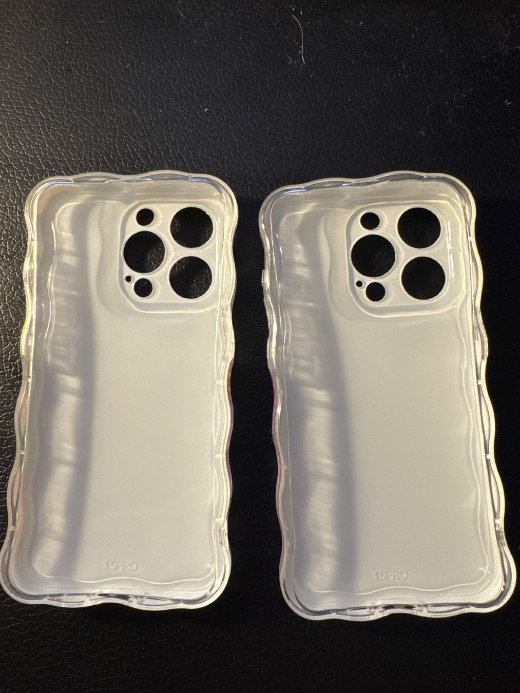 Coques & Protection écran: 2x iPhone 15 Pro Hülle mit Blumenmuster neu – Neuf (Voir description) à Burgdorf par fio_695l 1