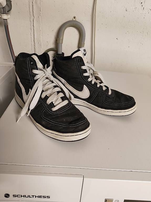 Scarpe da uomo: Nike Sneaker Grau, Gr – Usato da Lachen SZ venduto da Kamelfluesterer