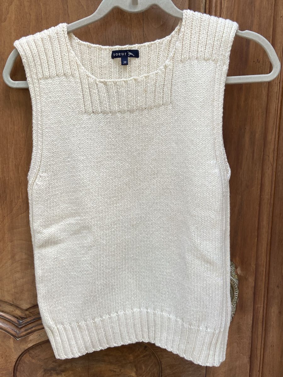 Top: Pull sans manches Soeur écru taille 38 neuf – Usato da St-Blaise venduto da Zobolo