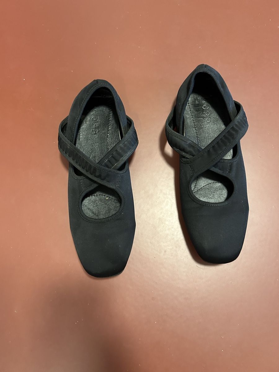 Scarpe da donna: Hopp Black Ballet Flats Size 39 – Usato da Zürich venduto da Secondhanddealer